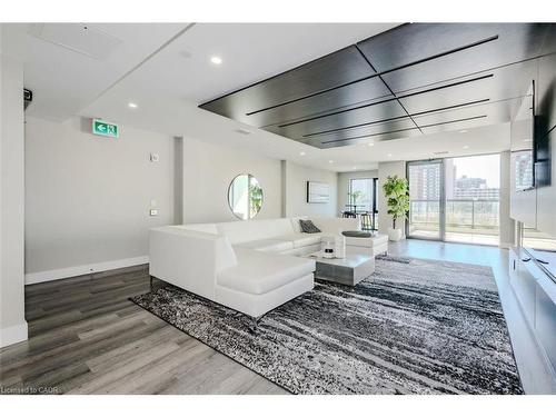 1306-15 Queen Street S, Hamilton, ON - Indoor