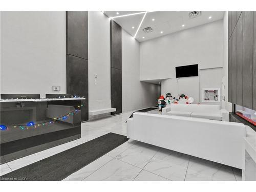 1306-15 Queen Street S, Hamilton, ON - Indoor