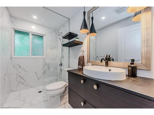 23 Mcdougall Road, Waterloo, ON - Indoor Photo Showing Bathroom