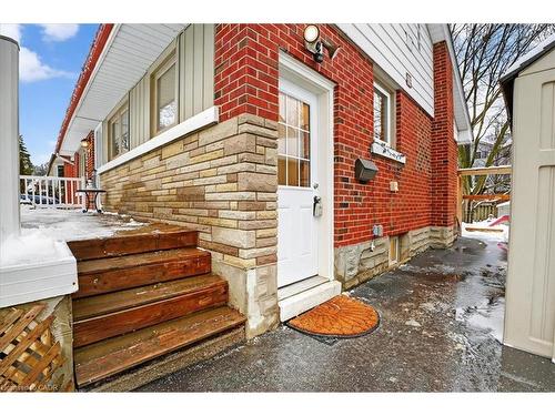 83 Elgin Crescent, Waterloo, ON - Outdoor