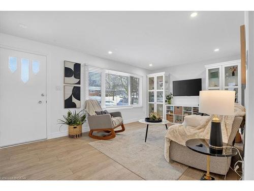 83 Elgin Crescent, Waterloo, ON - Indoor