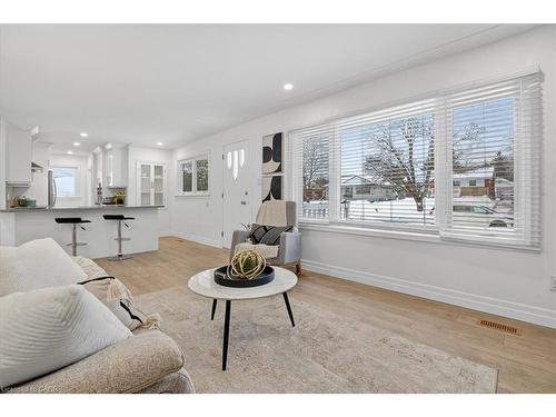 83 Elgin Crescent, Waterloo, ON - Indoor Photo Showing Living Room