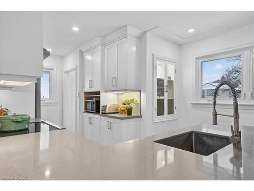 83 Elgin Crescent, Waterloo, ON - Indoor Photo Showing Kitchen