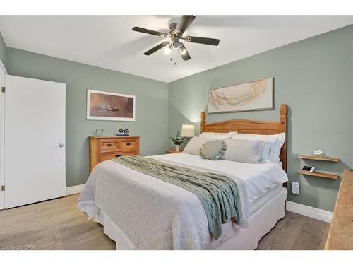 83 Elgin Crescent, Waterloo, ON - Indoor Photo Showing Bedroom