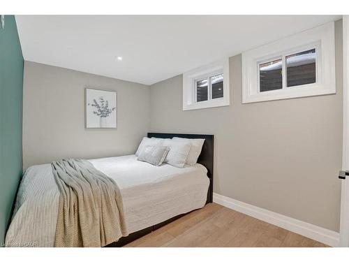 83 Elgin Crescent, Waterloo, ON - Indoor Photo Showing Bedroom