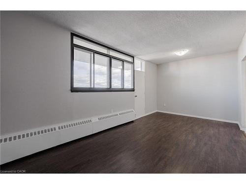 1014-770 Hager Avenue, Burlington, ON - Indoor Photo Showing Other Room