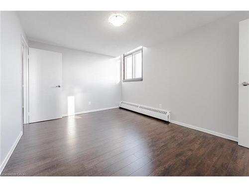 1014-770 Hager Avenue, Burlington, ON - Indoor Photo Showing Other Room