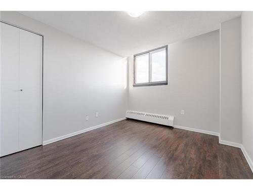 1014-770 Hager Avenue, Burlington, ON - Indoor Photo Showing Other Room