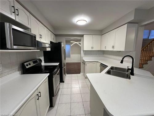 39 Sable Drive, Hamilton, ON - Indoor Photo Showing Kitchen With Double Sink