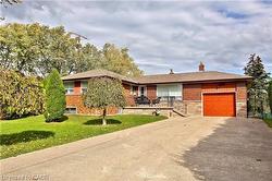 365 Sandhurst Drive  Oakville, ON L6L 4L1