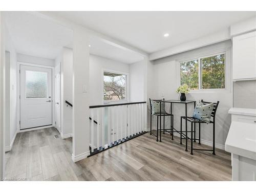2344 Glastonbury Road, Burlington, ON - Indoor Photo Showing Other Room