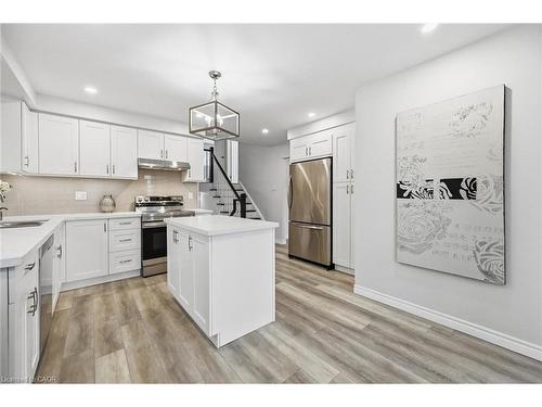 2344 Glastonbury Road, Burlington, ON - Indoor Photo Showing Kitchen