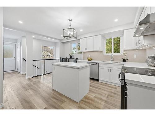 2344 Glastonbury Road, Burlington, ON - Indoor Photo Showing Kitchen
