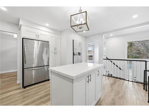 2344 Glastonbury Road, Burlington, ON - Indoor Photo Showing Kitchen