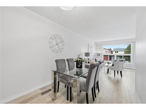 2344 Glastonbury Road, Burlington, ON - Indoor Photo Showing Dining Room