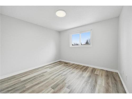 2344 Glastonbury Road, Burlington, ON - Indoor Photo Showing Other Room