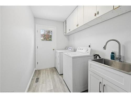 2344 Glastonbury Road, Burlington, ON - Indoor Photo Showing Laundry Room