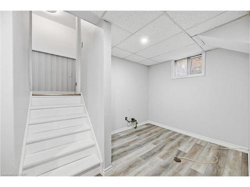 2344 Glastonbury Road, Burlington, ON - Indoor Photo Showing Other Room