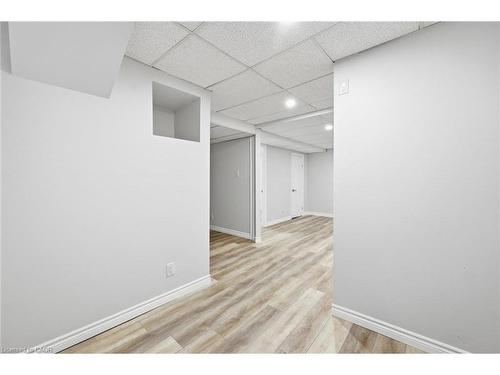2344 Glastonbury Road, Burlington, ON - Indoor Photo Showing Other Room
