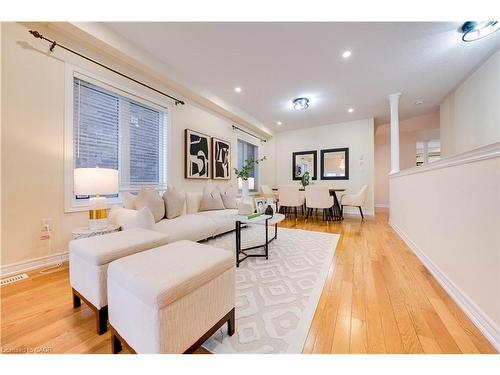 42 Arrowpoint Drive, Brampton, ON - Indoor Photo Showing Living Room