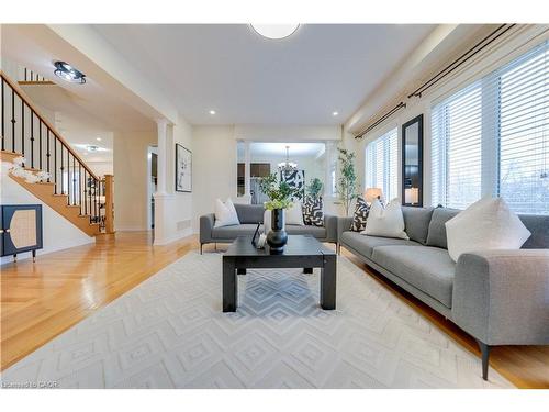 42 Arrowpoint Drive, Brampton, ON - Indoor Photo Showing Living Room