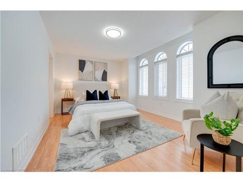 42 Arrowpoint Drive, Brampton, ON - Indoor Photo Showing Bedroom