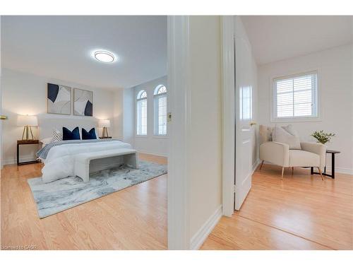 42 Arrowpoint Drive, Brampton, ON - Indoor Photo Showing Bedroom