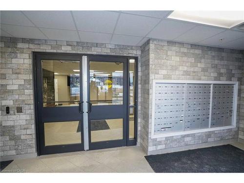 107-7 Kay Crescent, Guelph, ON - 