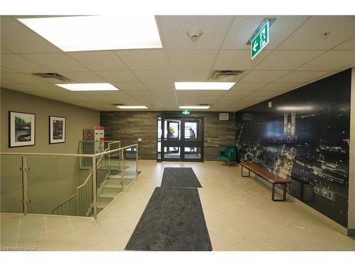 107-7 Kay Crescent, Guelph, ON - Indoor