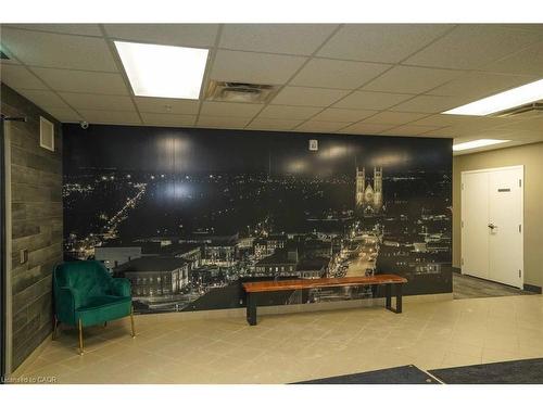 107-7 Kay Crescent, Guelph, ON - Indoor