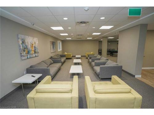 107-7 Kay Crescent, Guelph, ON - Indoor