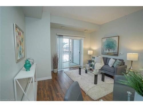 107-7 Kay Crescent, Guelph, ON - Indoor Photo Showing Living Room