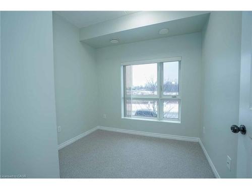 107-7 Kay Crescent, Guelph, ON - Indoor Photo Showing Other Room