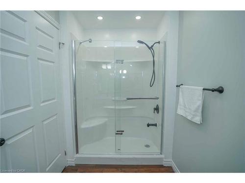 107-7 Kay Crescent, Guelph, ON - Indoor Photo Showing Bathroom