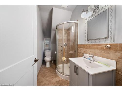 120 Robinson Street, Hamilton, ON - Indoor Photo Showing Bathroom