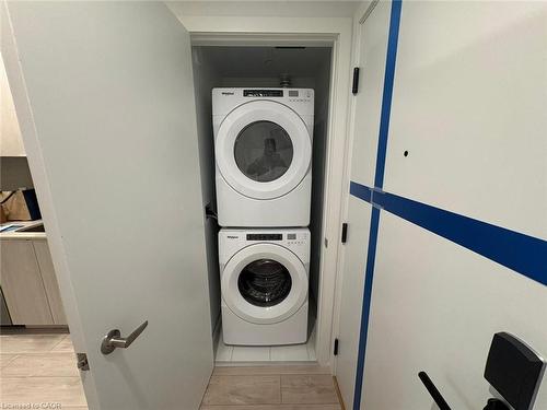 207-720 Whitlock Avenue, Milton, ON - Indoor Photo Showing Laundry Room