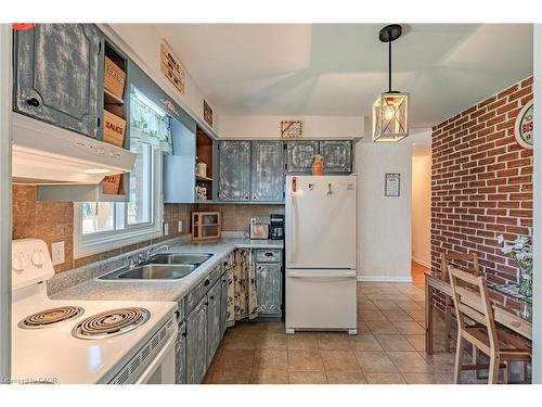 26 Douglas Avenue, Simcoe, ON - Indoor Photo Showing Kitchen With Double Sink