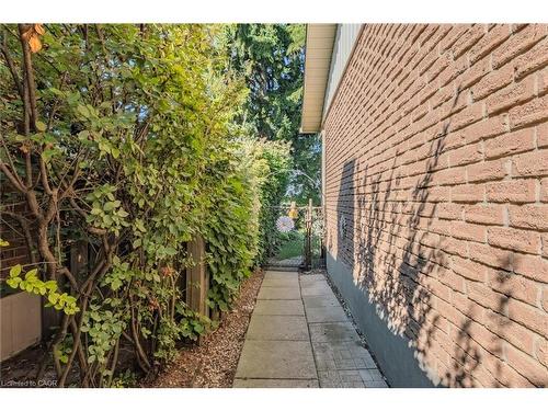 26 Douglas Avenue, Simcoe, ON - Outdoor