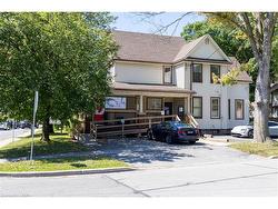 7 Welland Avenue  St. Catharines, ON L2R 2L8