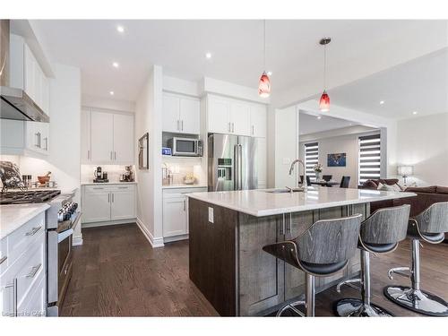 64 Elysian Fields Circle, Brampton, ON - Indoor Photo Showing Kitchen With Upgraded Kitchen