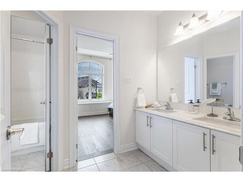 64 Elysian Fields Circle, Brampton, ON - Indoor Photo Showing Bathroom