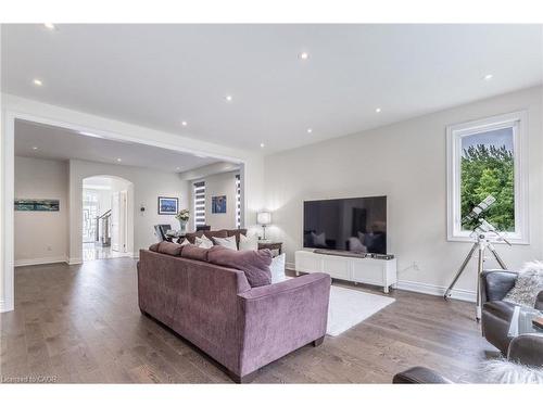 64 Elysian Fields Circle, Brampton, ON - Indoor Photo Showing Living Room