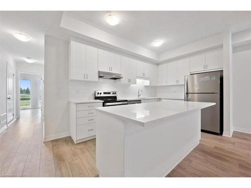 23 Reverie Way, Kitchener, ON - Indoor Photo Showing Kitchen With Stainless Steel Kitchen With Upgraded Kitchen