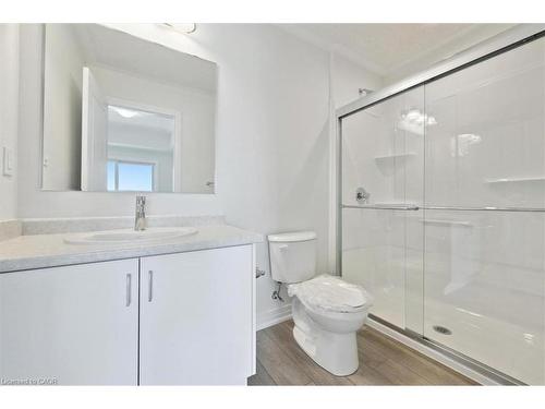 23 Reverie Way, Kitchener, ON - Indoor Photo Showing Bathroom