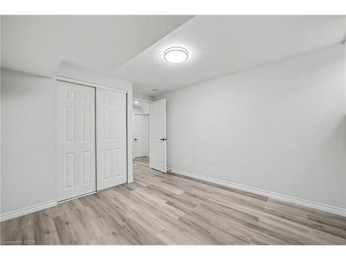 24 Derby Drive, Caledonia, ON - Indoor Photo Showing Other Room
