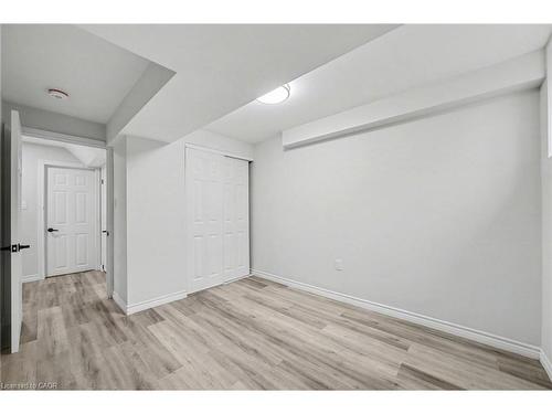 24 Derby Drive, Caledonia, ON - Indoor Photo Showing Other Room