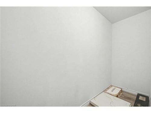 24 Derby Drive, Caledonia, ON - Indoor Photo Showing Other Room