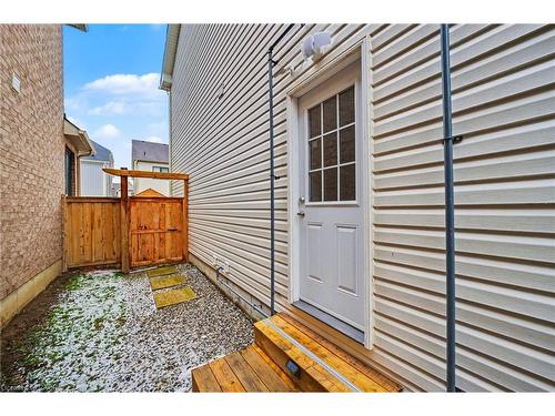 24 Derby Drive, Caledonia, ON - Outdoor