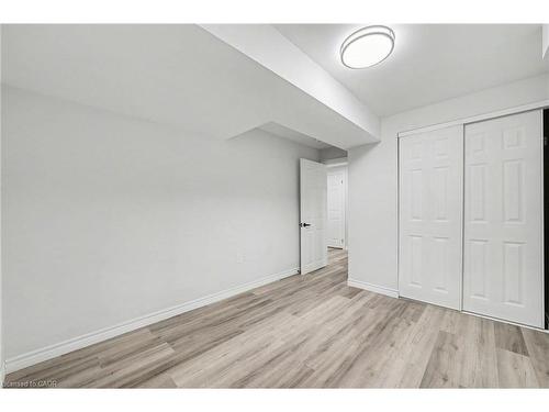 24 Derby Drive, Caledonia, ON - Indoor Photo Showing Other Room