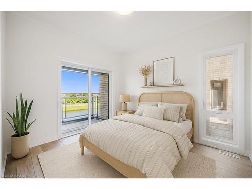 127 Reverie Way, Kitchener, ON - Indoor Photo Showing Bedroom